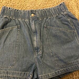 NWT Madewell denim pull-on paper bag utility shorts. Size 30.